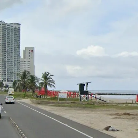 A Minutos De La Playa